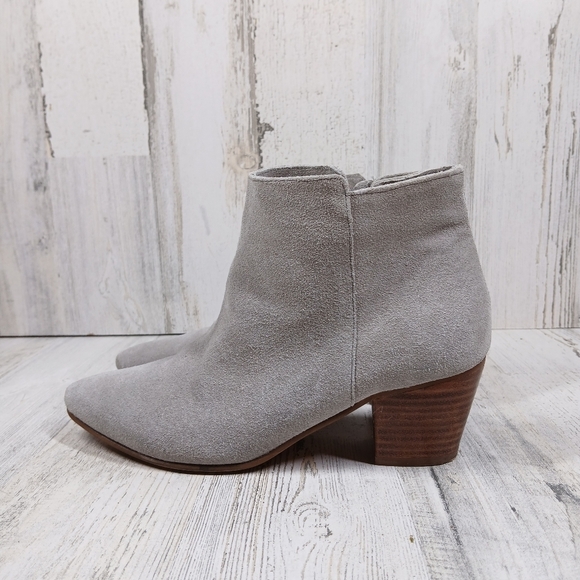 Coconuts By Matisse Margarita Gray Suede Pointed Toe Ankle Booties #1020 - Picture 1 of 12